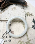 legant Pale White‑Green Jade Bangle
