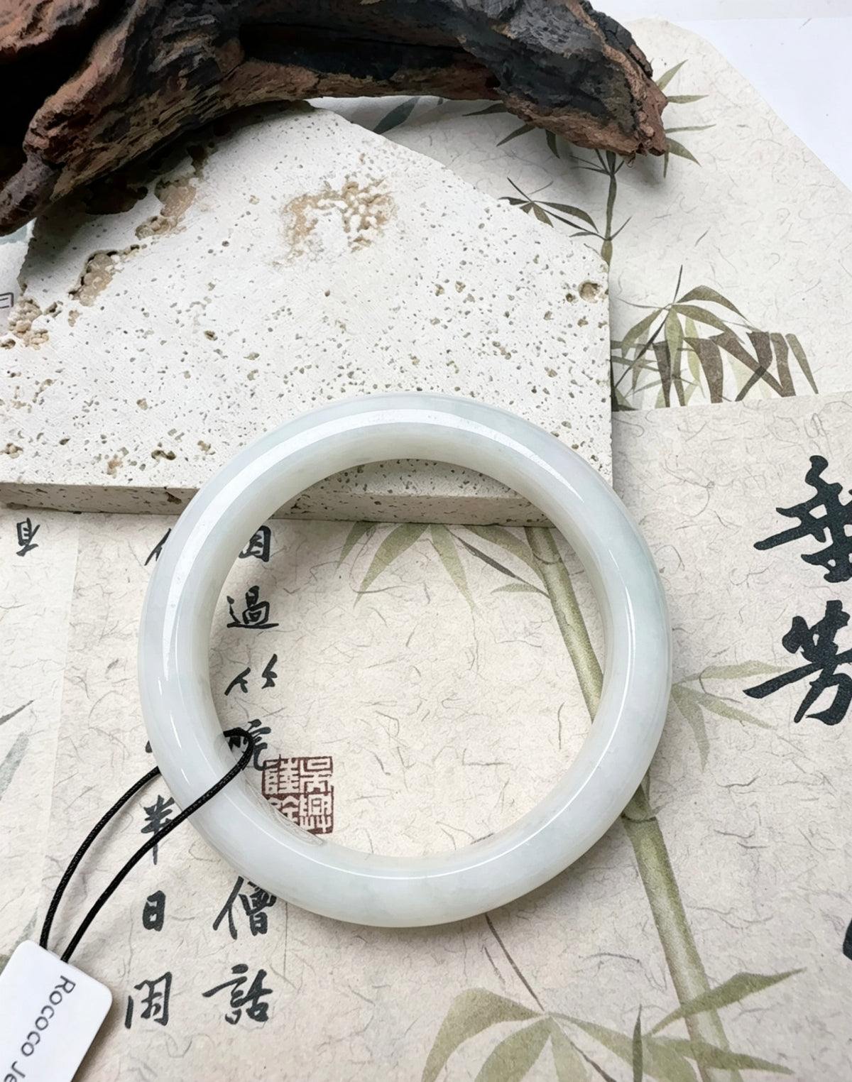 legant Pale White‑Green Jade Bangle